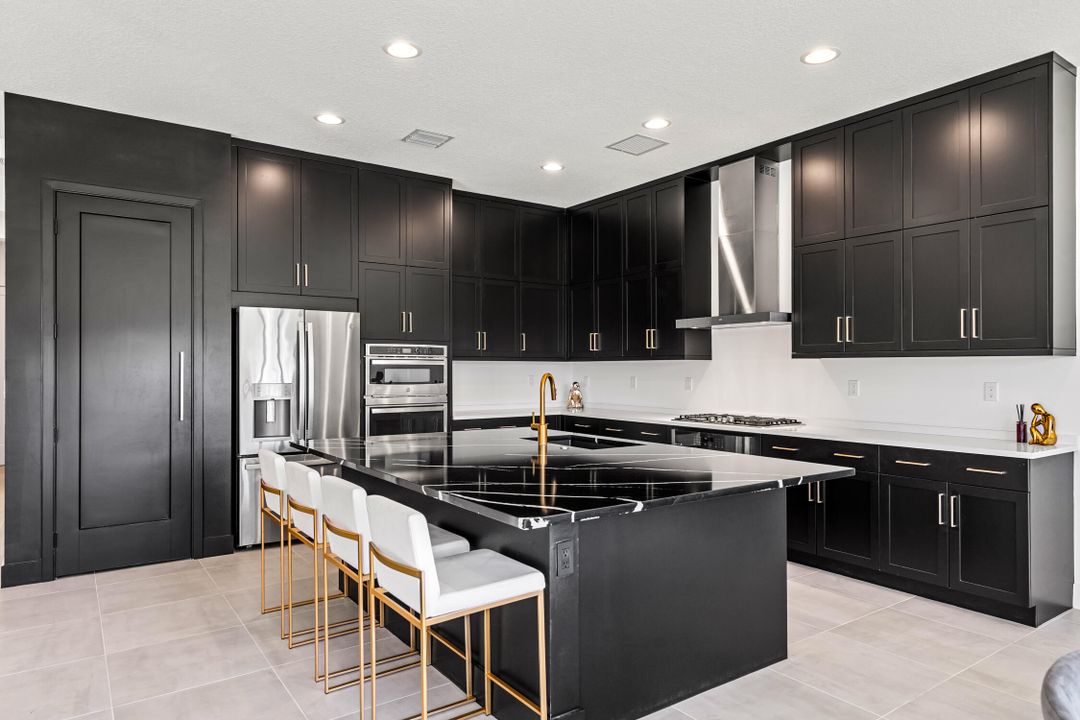 For Sale: $1,899,000 (5 beds, 5 baths, 3687 Square Feet)