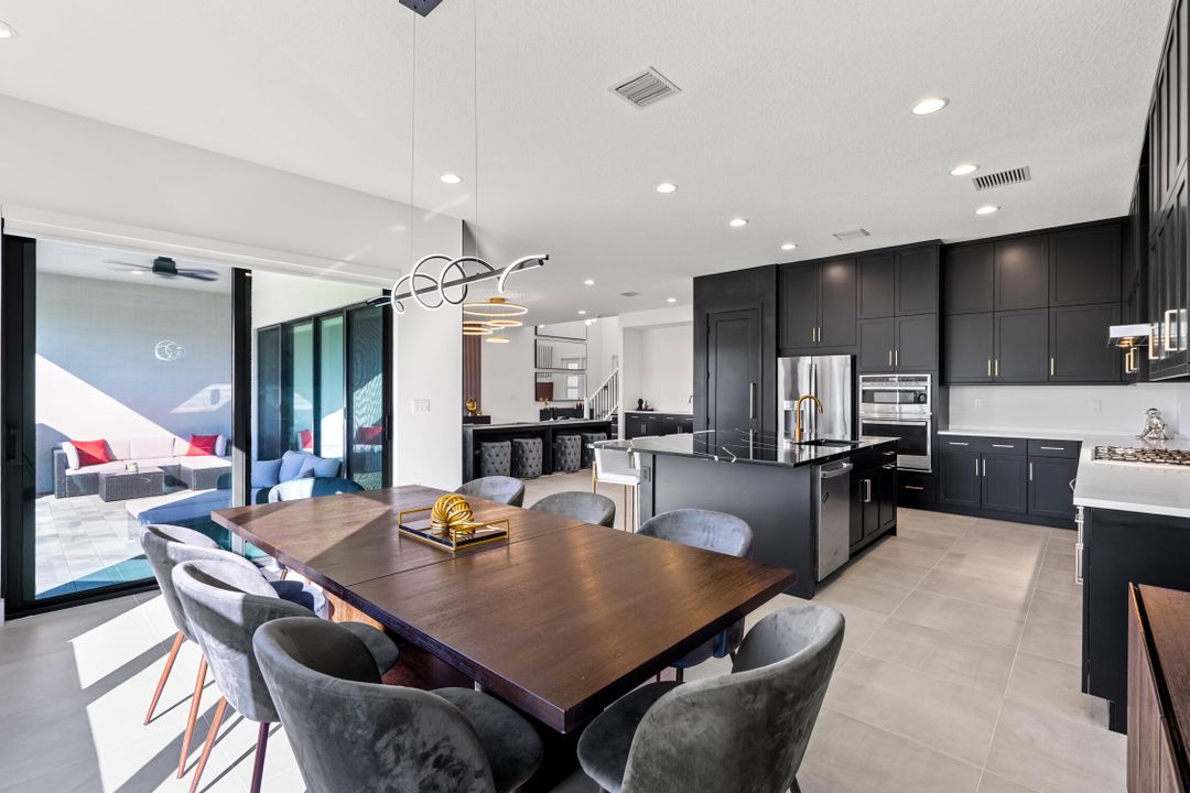 For Sale: $1,899,000 (5 beds, 5 baths, 3687 Square Feet)