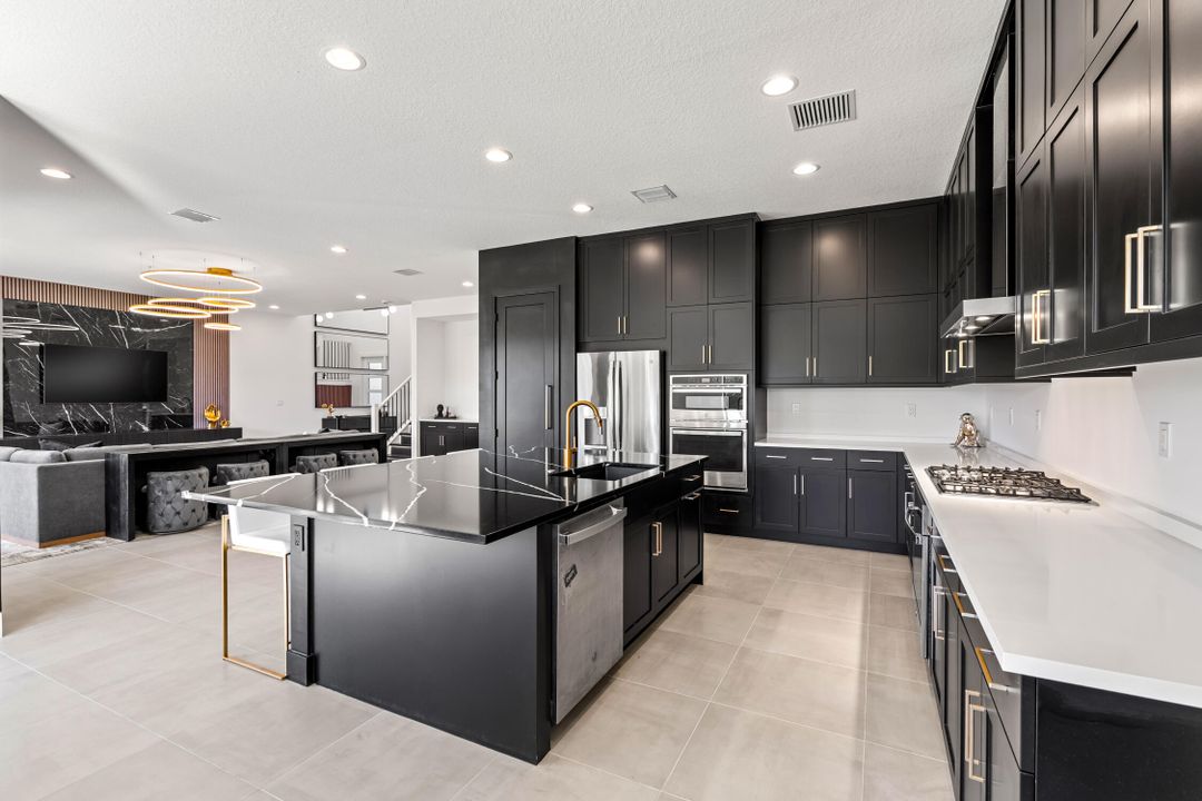 For Sale: $1,899,000 (5 beds, 5 baths, 3687 Square Feet)