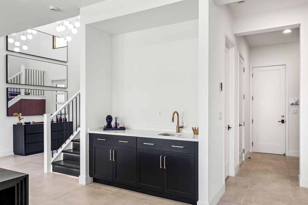 For Sale: $1,899,000 (5 beds, 5 baths, 3687 Square Feet)