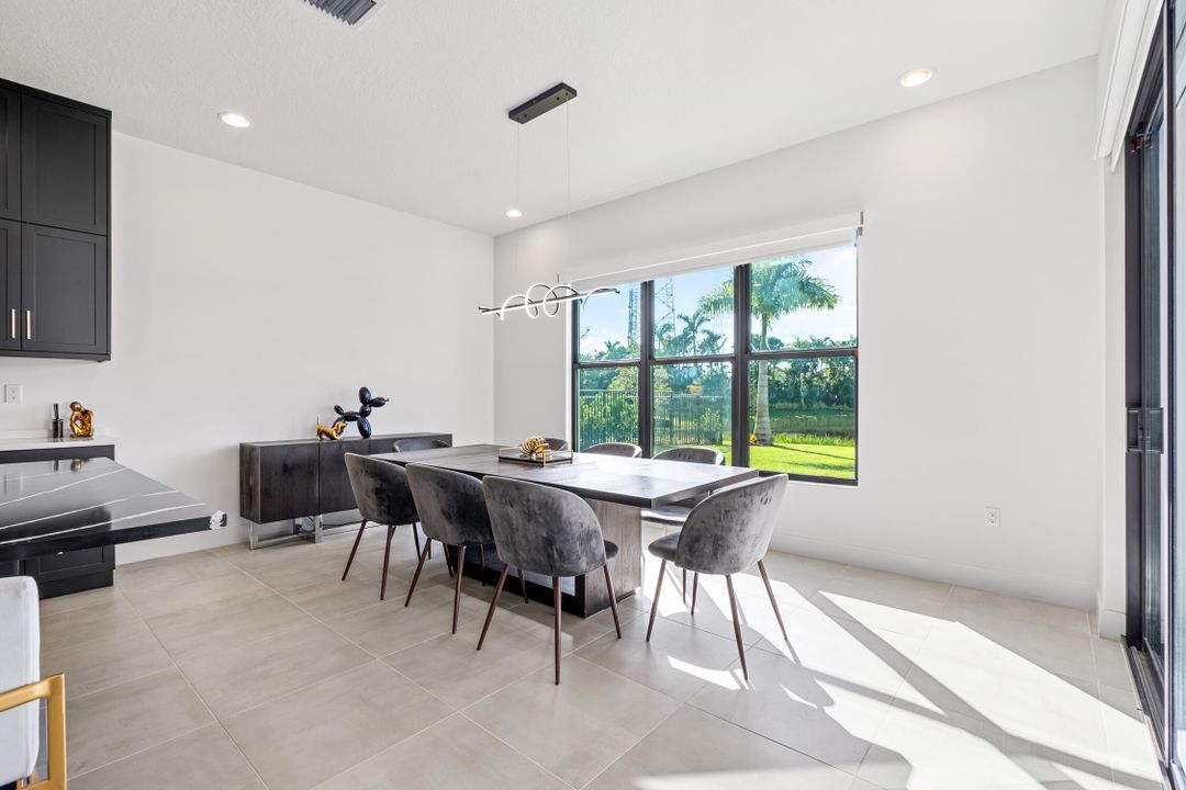 For Sale: $1,899,000 (5 beds, 5 baths, 3687 Square Feet)