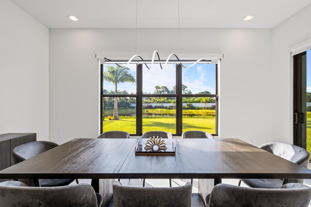 For Sale: $1,899,000 (5 beds, 5 baths, 3687 Square Feet)