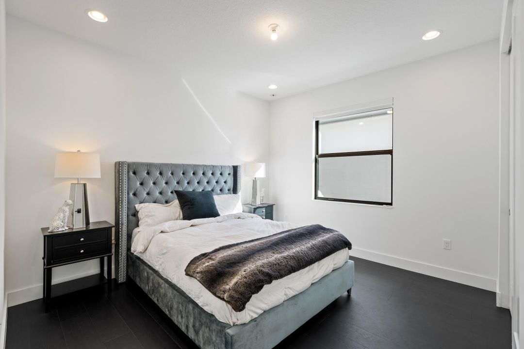 For Sale: $1,899,000 (5 beds, 5 baths, 3687 Square Feet)