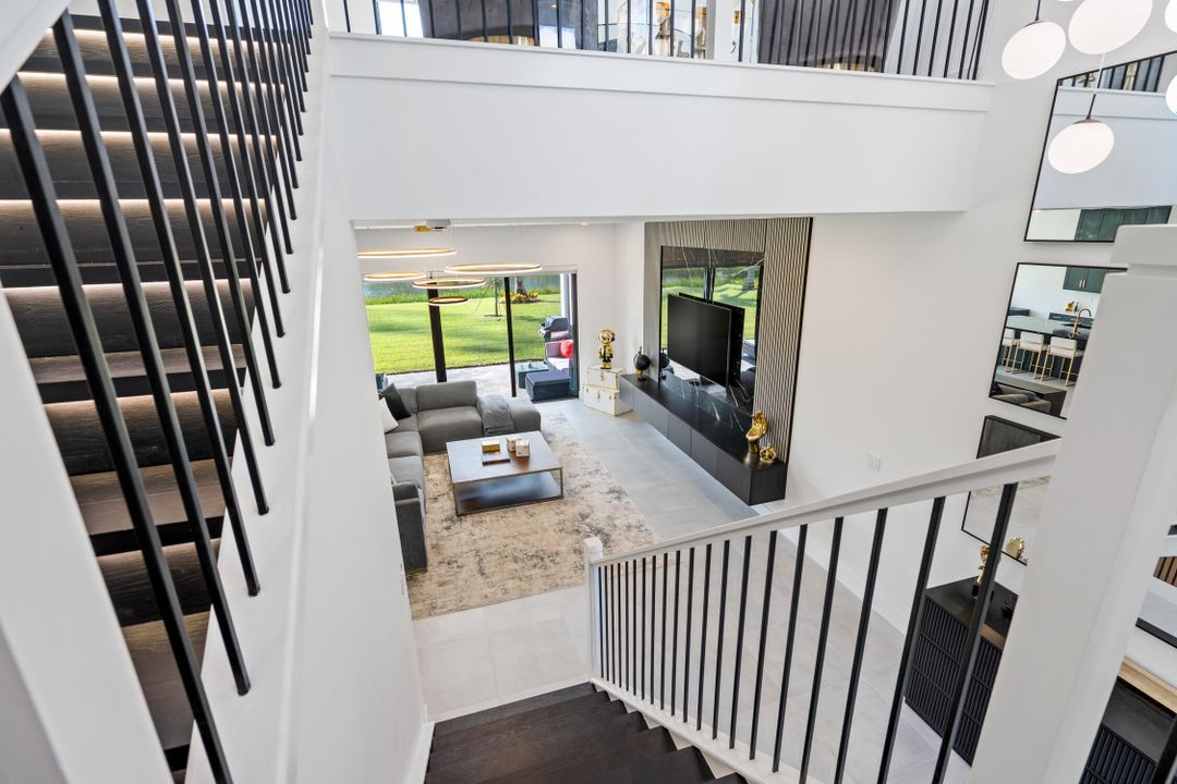 For Sale: $1,899,000 (5 beds, 5 baths, 3687 Square Feet)