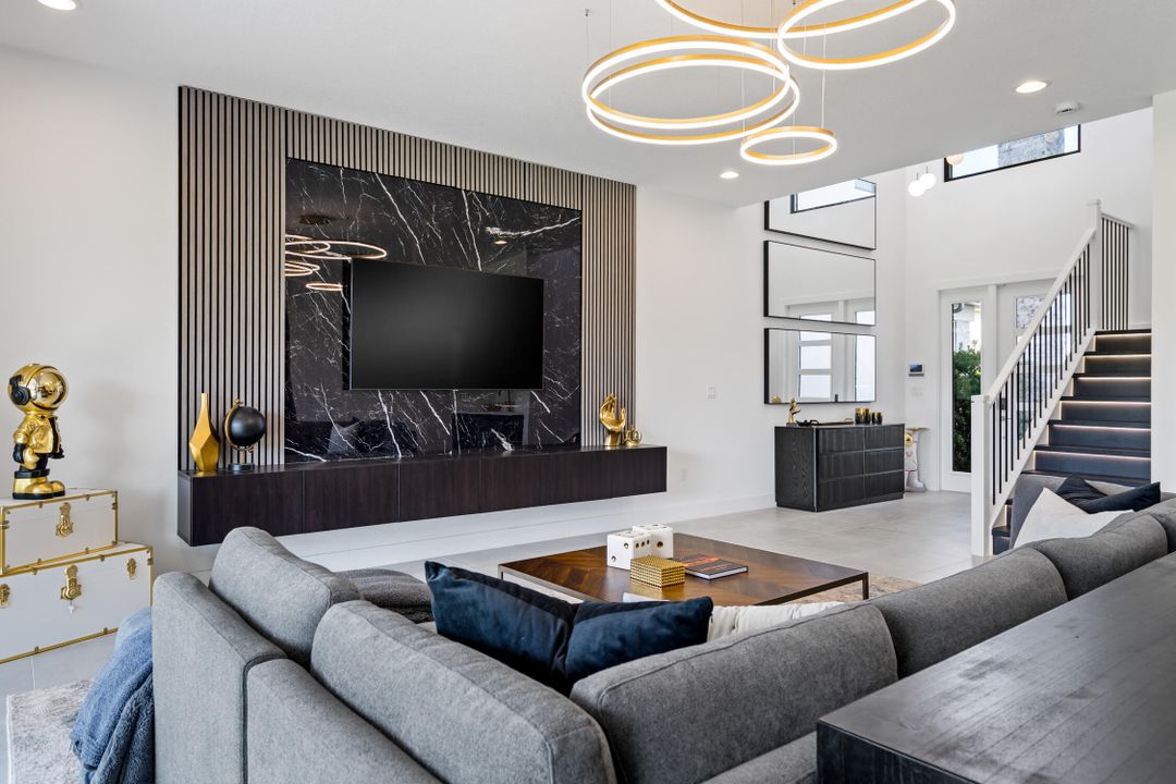 For Sale: $1,899,000 (5 beds, 5 baths, 3687 Square Feet)