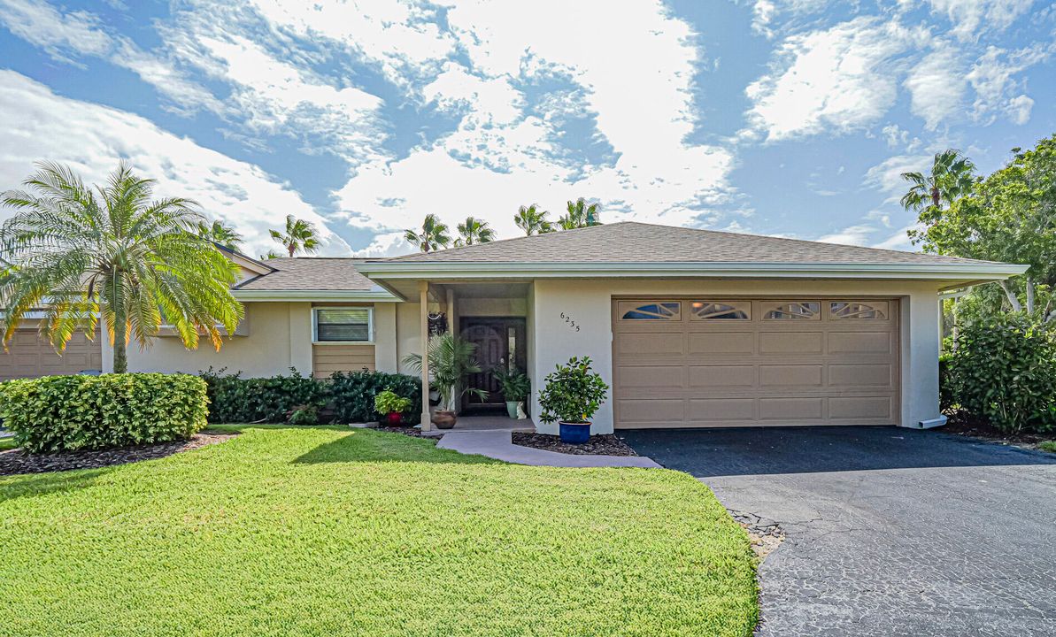 Activo con contrato: $295,000 (2 camas, 2 baños, 1150 Pies cuadrados)