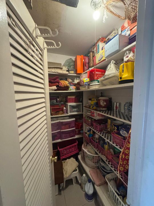 На продажу: $99,000 (1 спален, 1 ванн, 754 Квадратных фут)