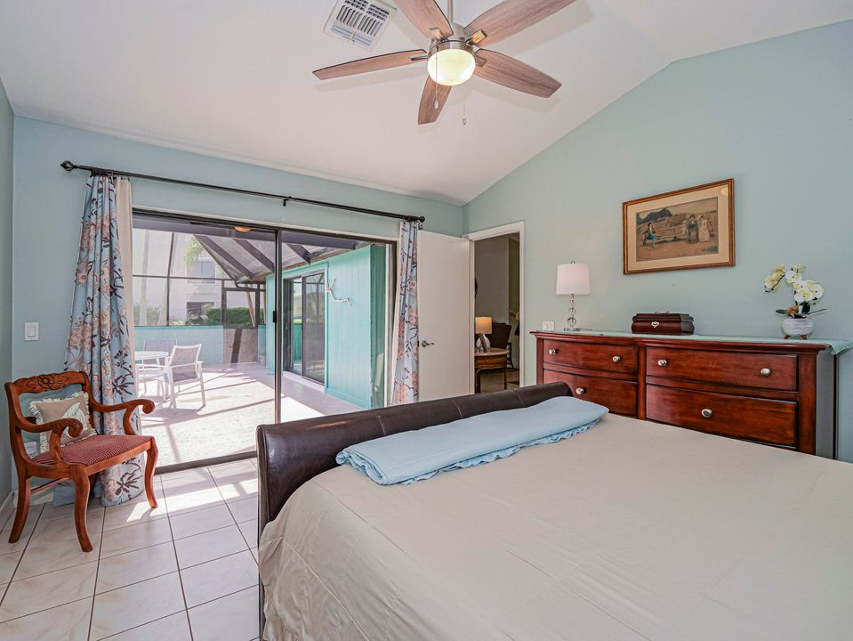 Activo con contrato: $295,000 (2 camas, 2 baños, 1150 Pies cuadrados)