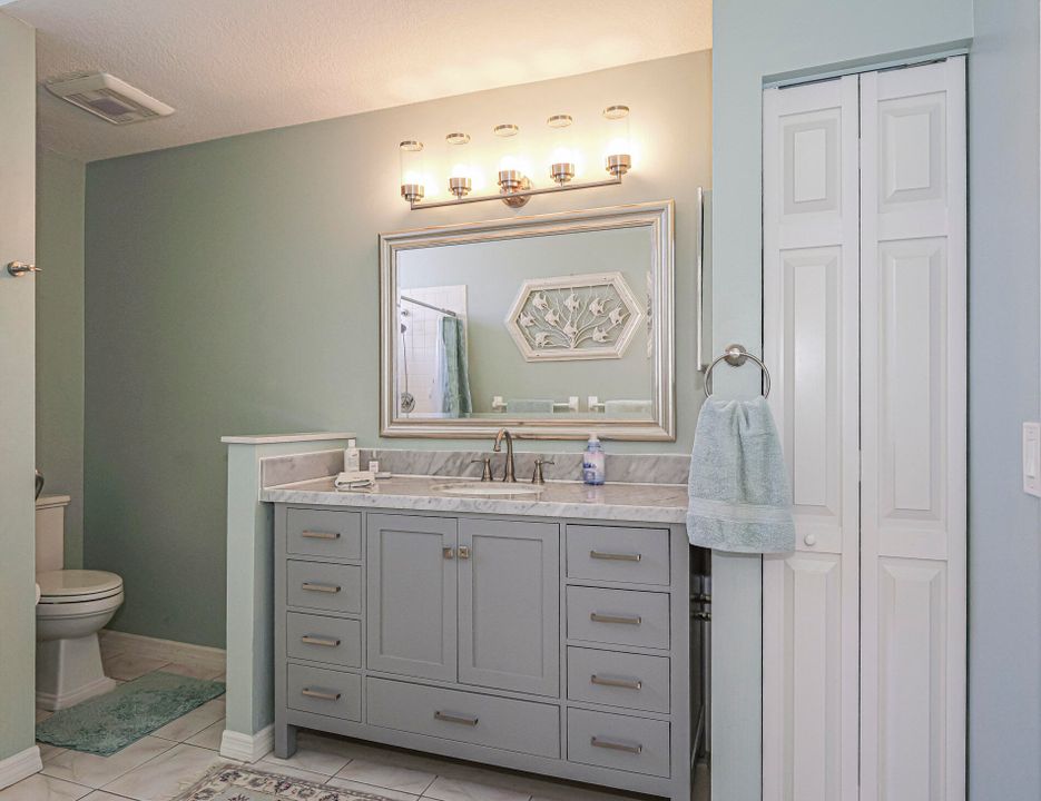 Activo con contrato: $295,000 (2 camas, 2 baños, 1150 Pies cuadrados)