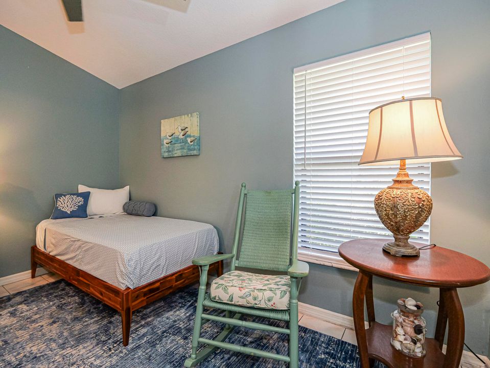 Activo con contrato: $295,000 (2 camas, 2 baños, 1150 Pies cuadrados)