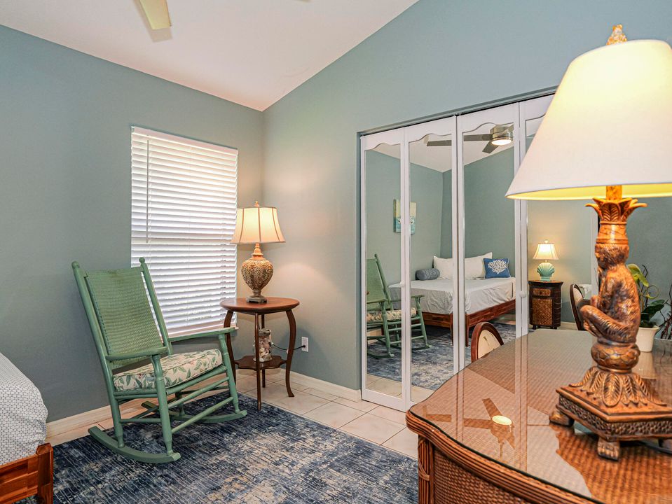 Activo con contrato: $295,000 (2 camas, 2 baños, 1150 Pies cuadrados)