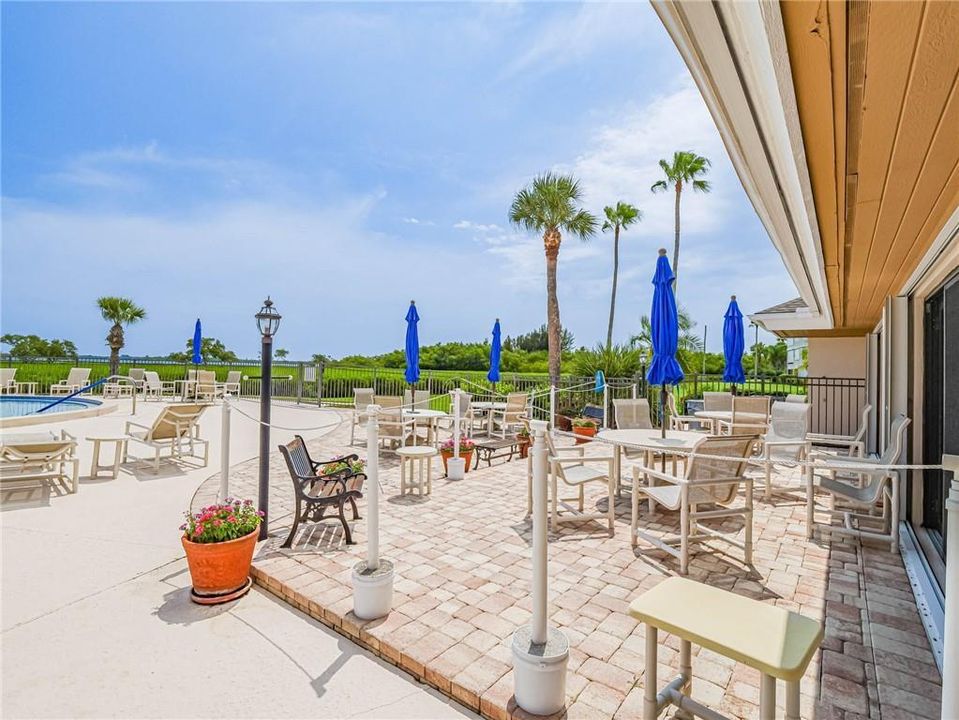 Activo con contrato: $295,000 (2 camas, 2 baños, 1150 Pies cuadrados)