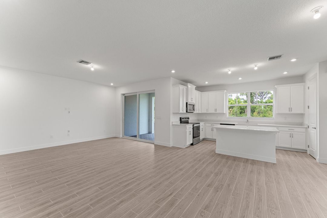 Activo con contrato: $485,990 (3 camas, 2 baños, 2014 Pies cuadrados)