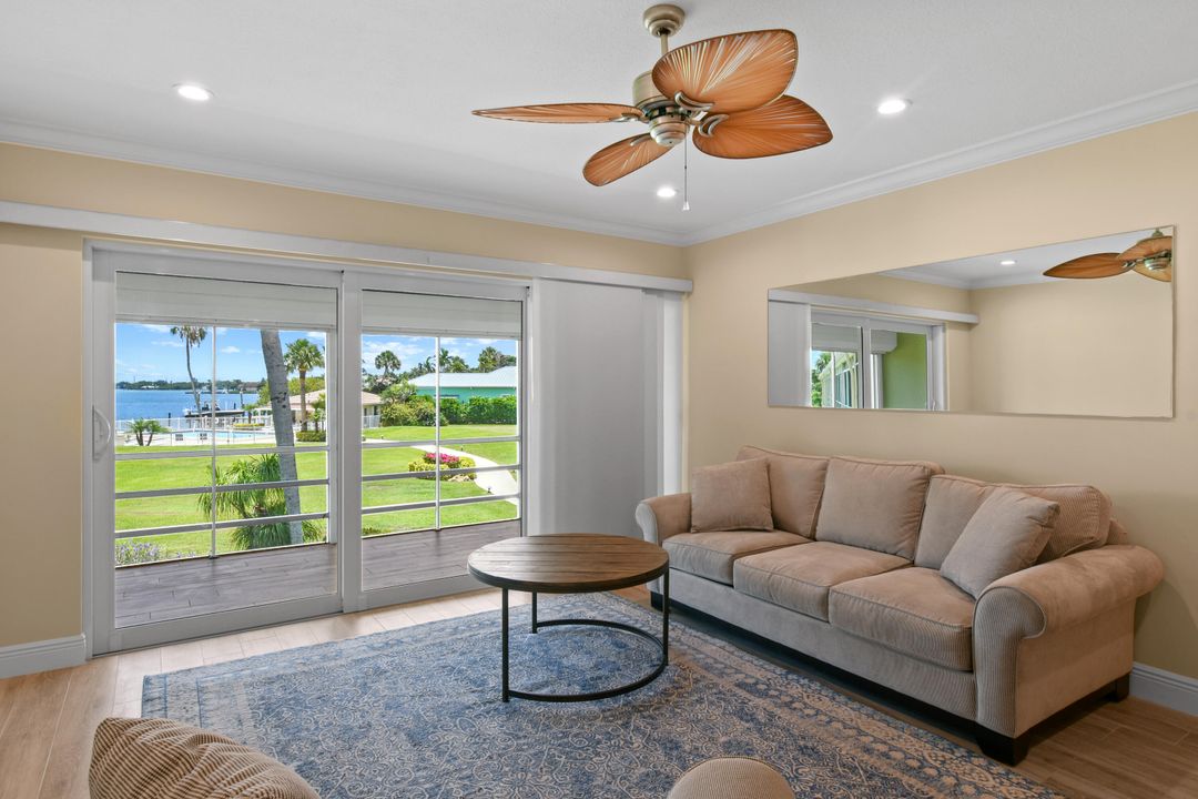 合同活跃: $3,250 (2 贝兹, 2 浴室, 750 平方英尺)