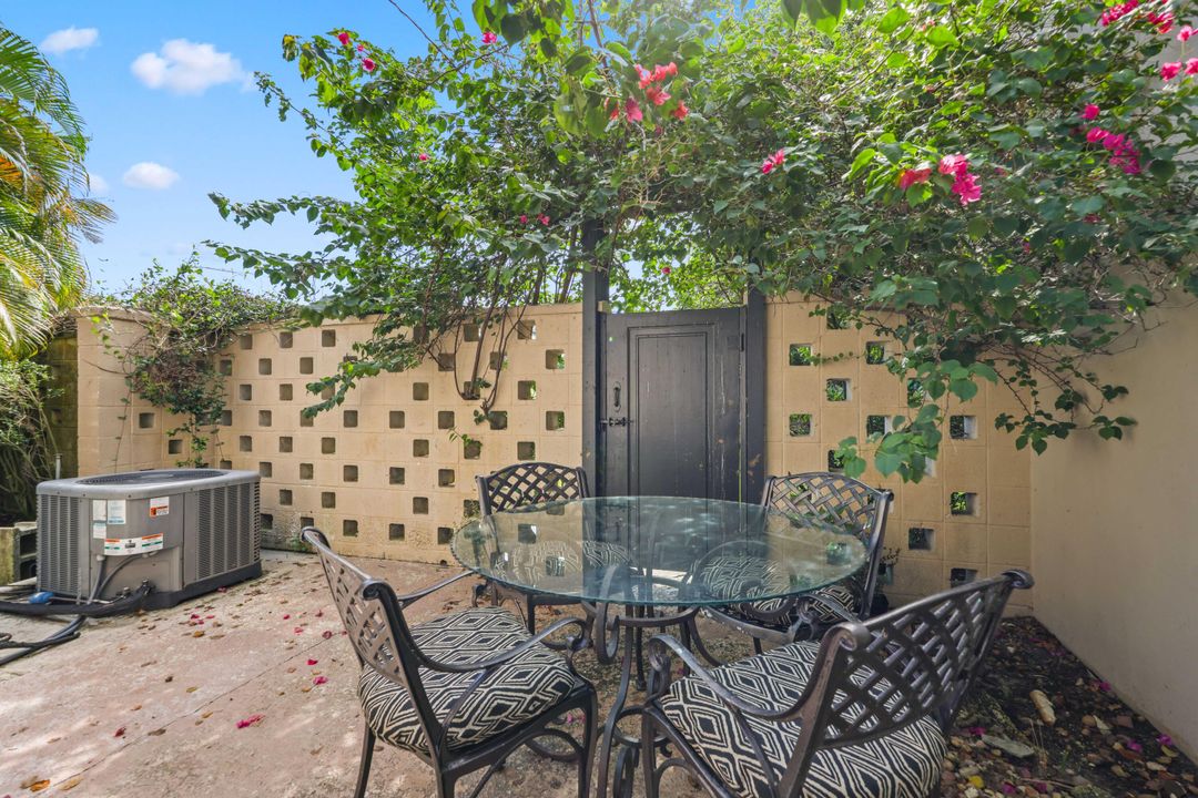 For Sale: $3,400,000 (3 beds, 3 baths, 3671 Square Feet)