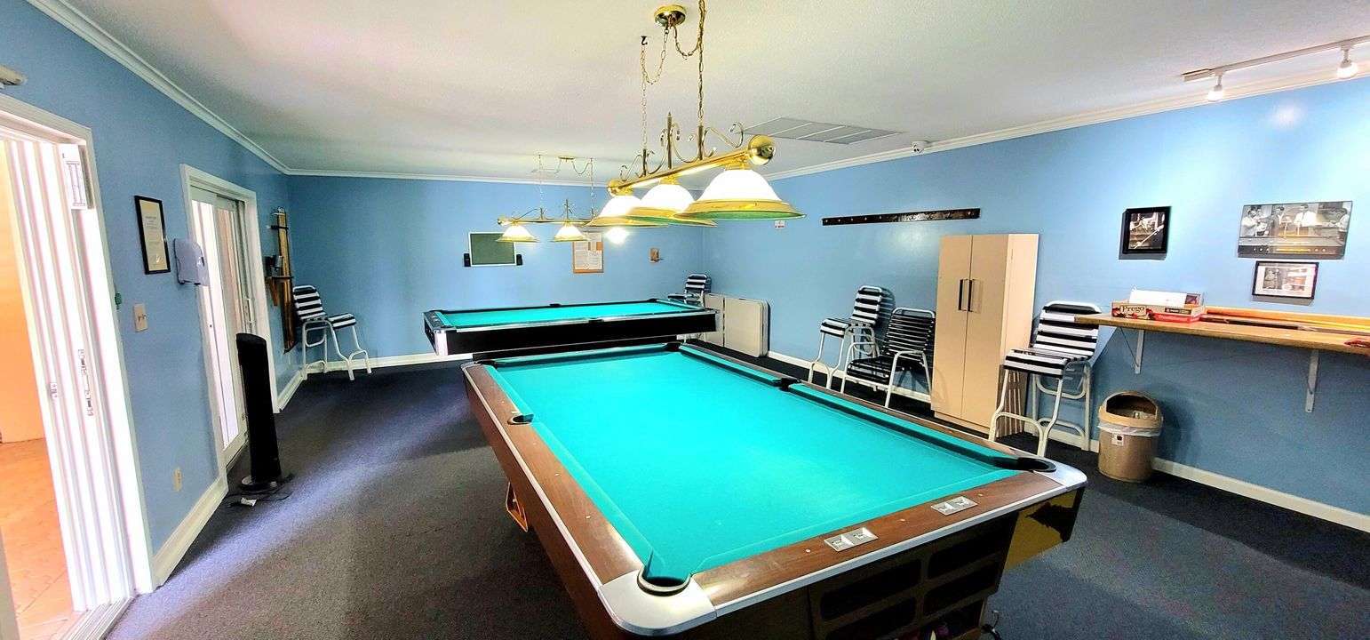 合同活跃: $113,900 (2 贝兹, 2 浴室, 1080 平方英尺)