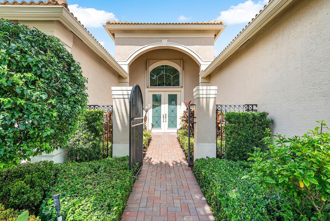 待售: $1,250,000 (4 贝兹, 3 浴室, 2838 平方英尺)