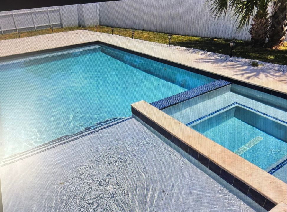 En Venta: $720,000 (3 camas, 2 baños, 1421 Pies cuadrados)