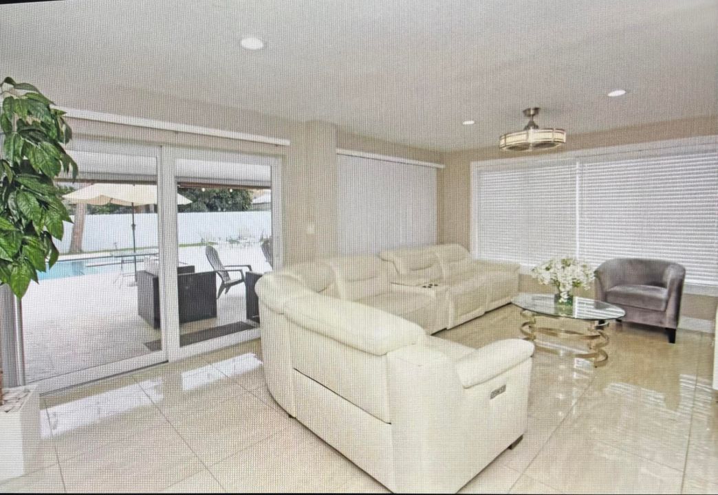 En Venta: $720,000 (3 camas, 2 baños, 1421 Pies cuadrados)