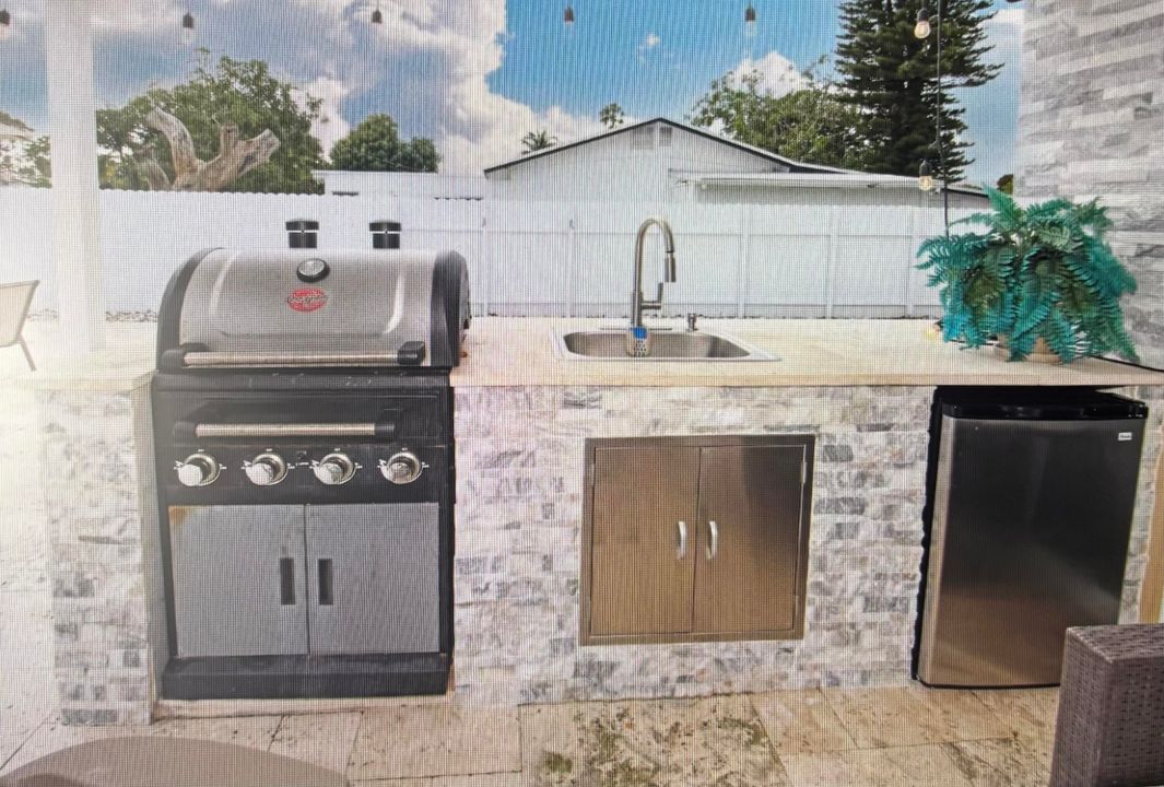 En Venta: $720,000 (3 camas, 2 baños, 1421 Pies cuadrados)