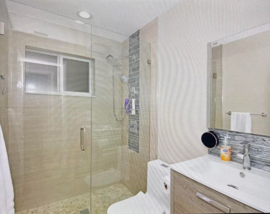 En Venta: $720,000 (3 camas, 2 baños, 1421 Pies cuadrados)