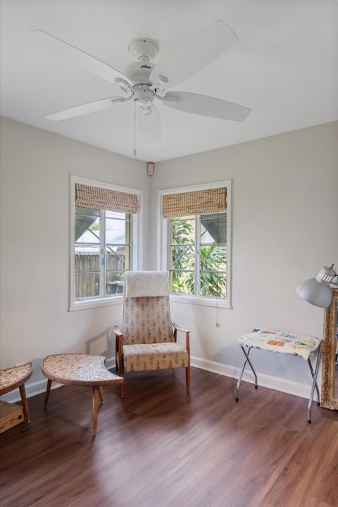 For Rent: $3,050 (2 beds, 1 baths, 756 Square Feet)