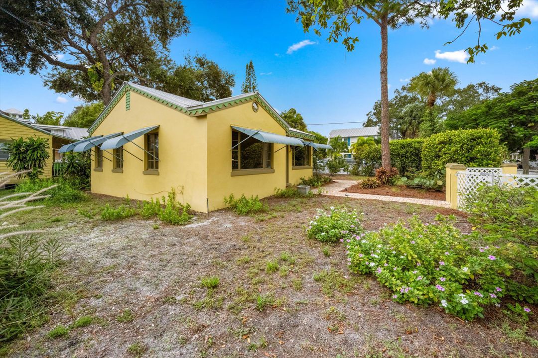 For Rent: $3,050 (2 beds, 1 baths, 756 Square Feet)