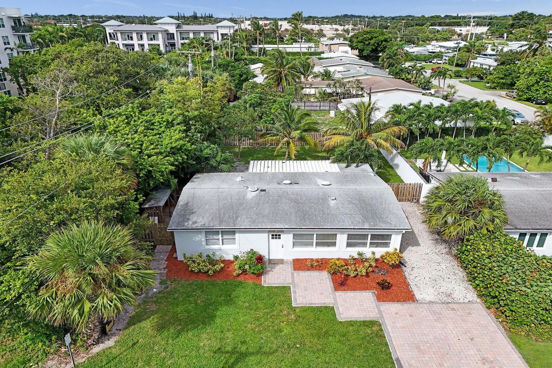 На продажу: $479,900 (3 спален, 2 ванн, 1232 Квадратных фут)