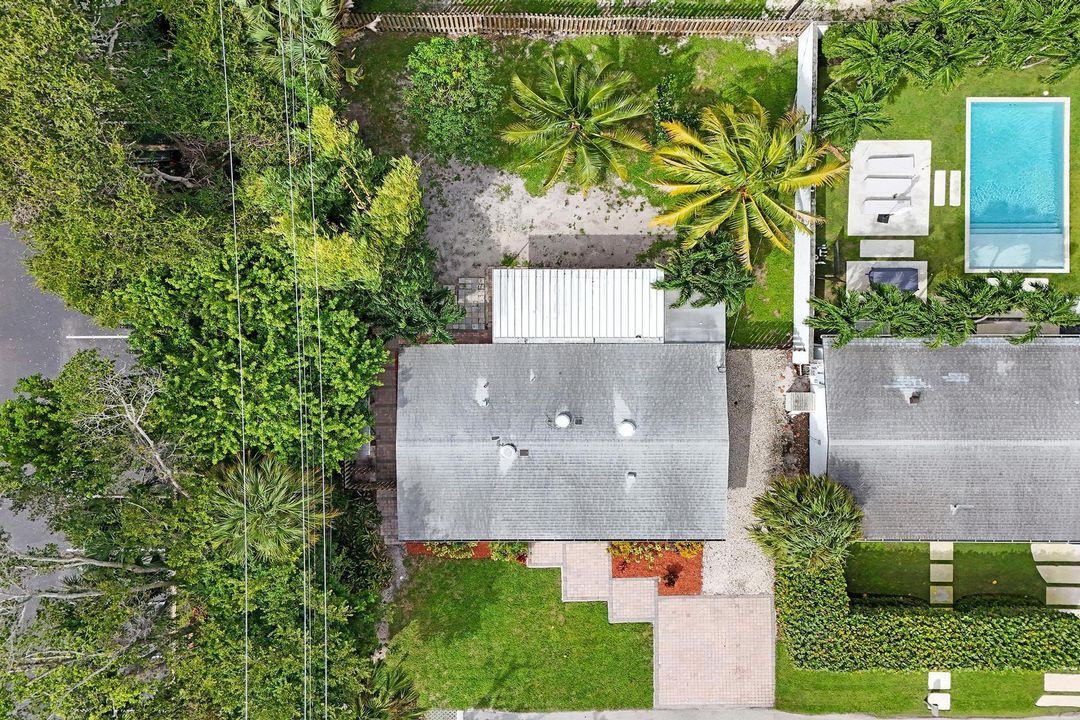 На продажу: $479,900 (3 спален, 2 ванн, 1232 Квадратных фут)