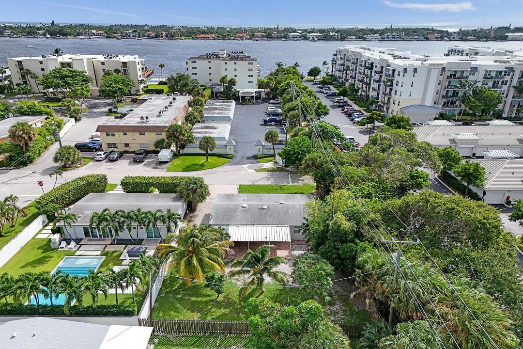 На продажу: $479,900 (3 спален, 2 ванн, 1232 Квадратных фут)