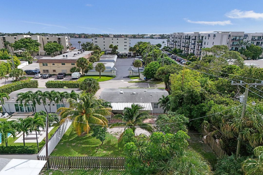 На продажу: $479,900 (3 спален, 2 ванн, 1232 Квадратных фут)