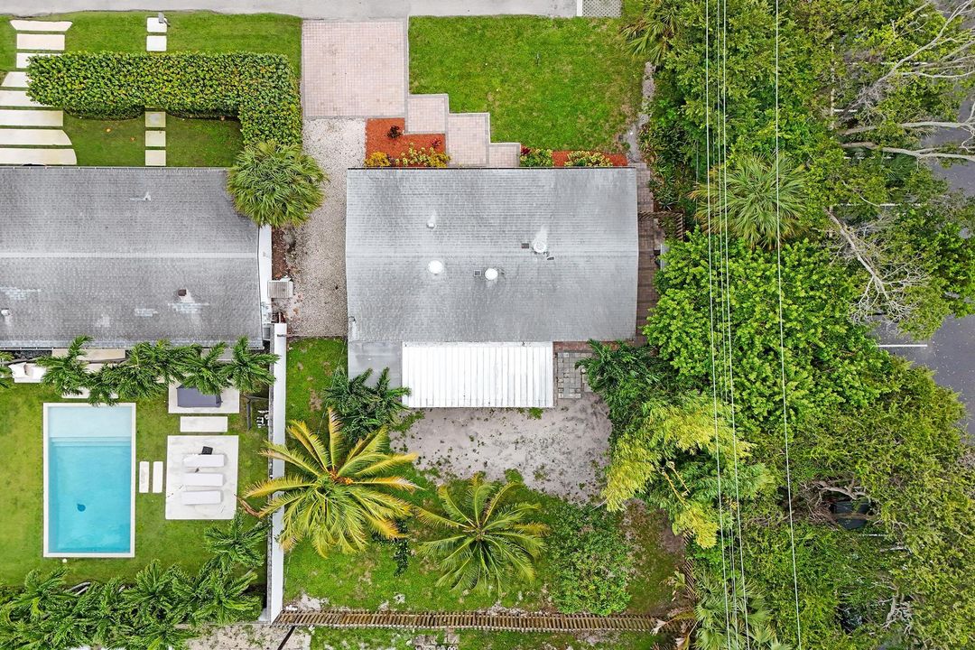 На продажу: $479,900 (3 спален, 2 ванн, 1232 Квадратных фут)