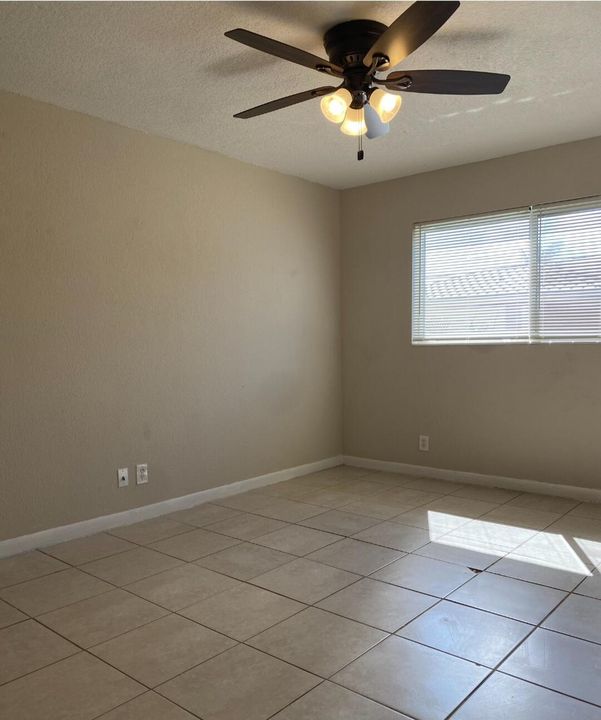 En Renta: $2,000 (2 camas, 1 baños, 1200 Pies cuadrados)