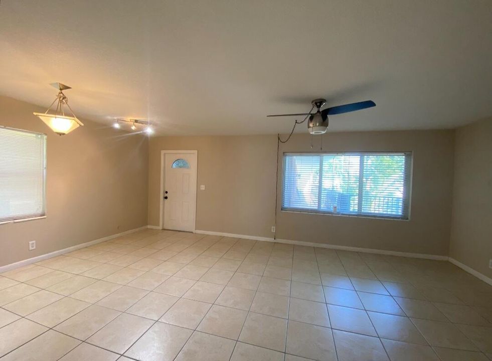 En Renta: $2,000 (2 camas, 1 baños, 1200 Pies cuadrados)