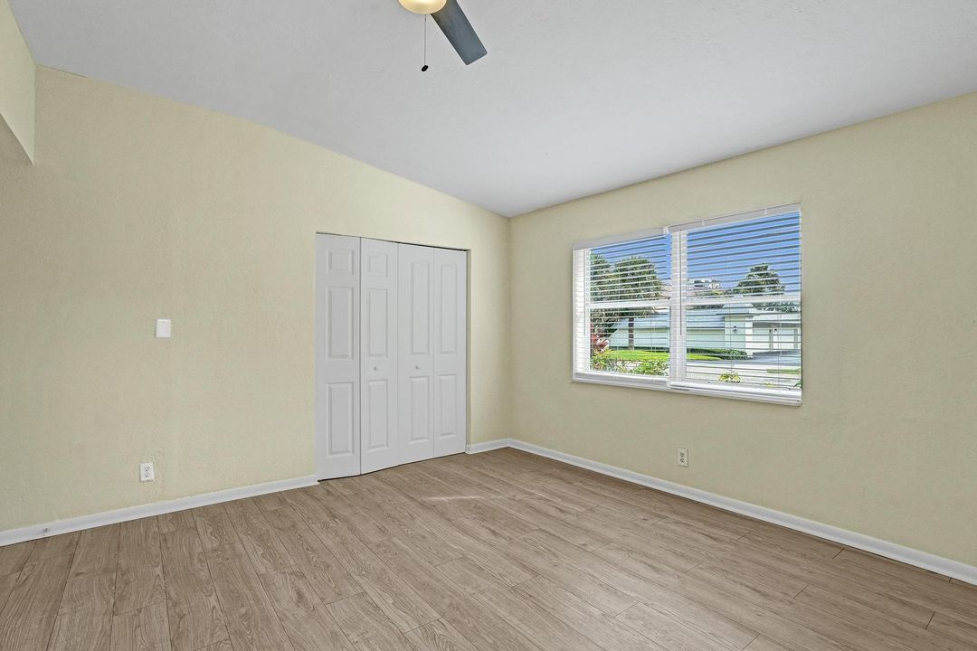 На продажу: $479,900 (3 спален, 2 ванн, 1232 Квадратных фут)