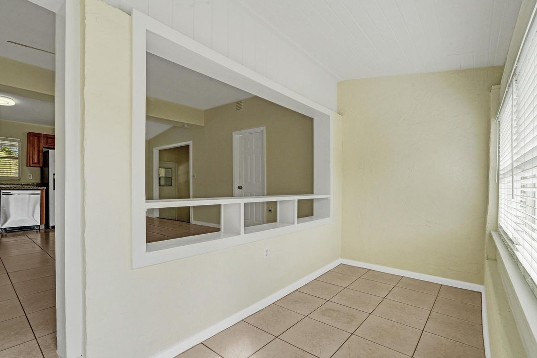 На продажу: $479,900 (3 спален, 2 ванн, 1232 Квадратных фут)