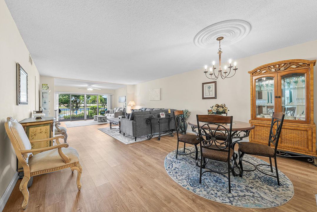 For Sale: $229,000 (2 beds, 2 baths, 1416 Square Feet)