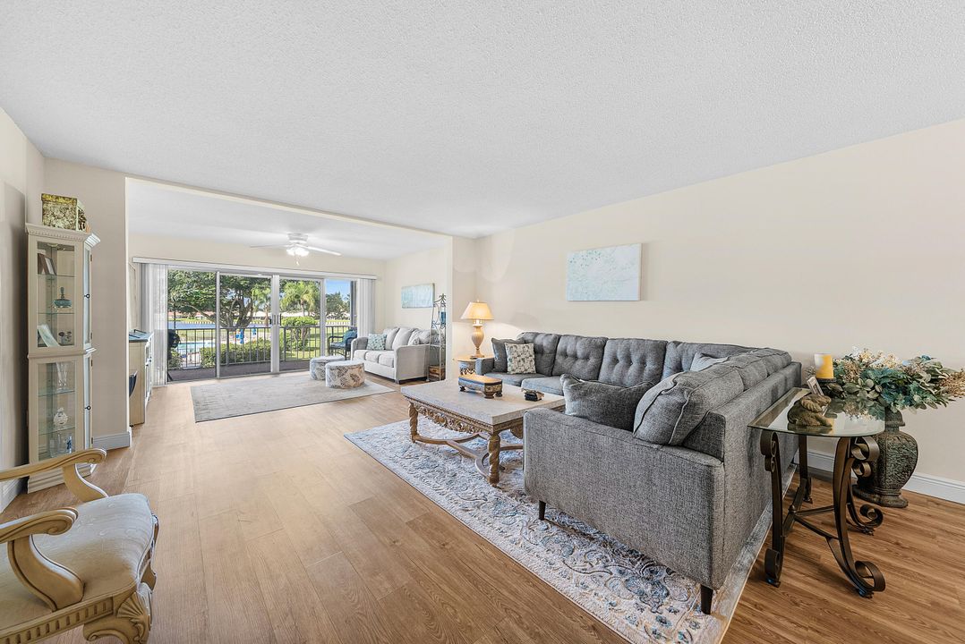 For Sale: $229,000 (2 beds, 2 baths, 1416 Square Feet)