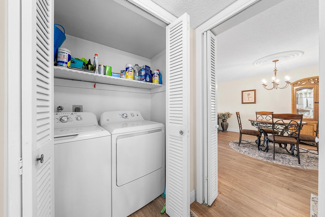 For Sale: $229,000 (2 beds, 2 baths, 1416 Square Feet)