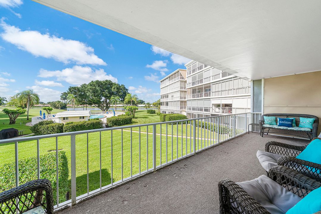 For Sale: $229,000 (2 beds, 2 baths, 1416 Square Feet)