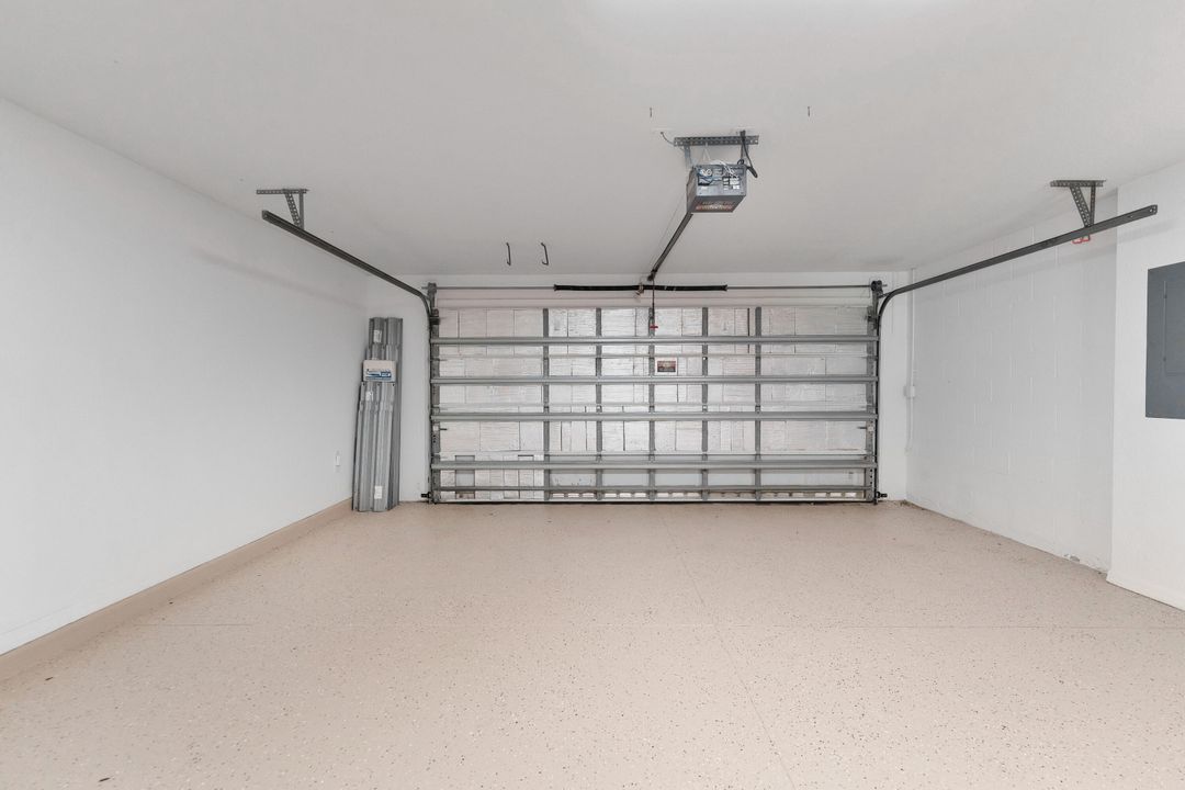 待售: $440,000 (3 贝兹, 2 浴室, 2600 平方英尺)