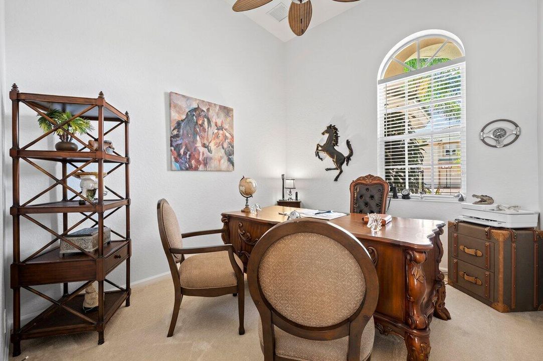 Activo con contrato: $10,000 (4 camas, 3 baños, 3117 Pies cuadrados)