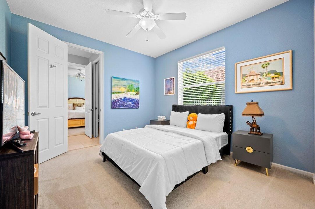 Activo con contrato: $10,000 (4 camas, 3 baños, 3117 Pies cuadrados)