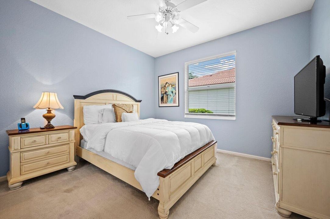 Activo con contrato: $10,000 (4 camas, 3 baños, 3117 Pies cuadrados)