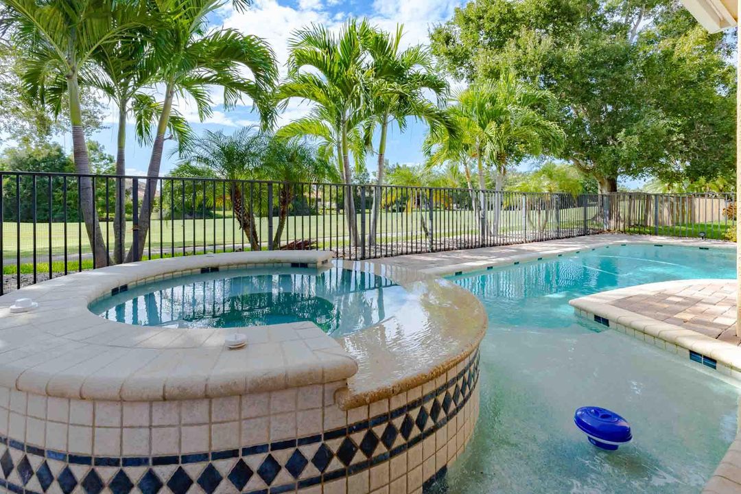 На продажу: $669,000 (3 спален, 2 ванн, 2216 Квадратных фут)