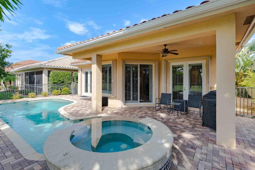 На продажу: $669,000 (3 спален, 2 ванн, 2216 Квадратных фут)