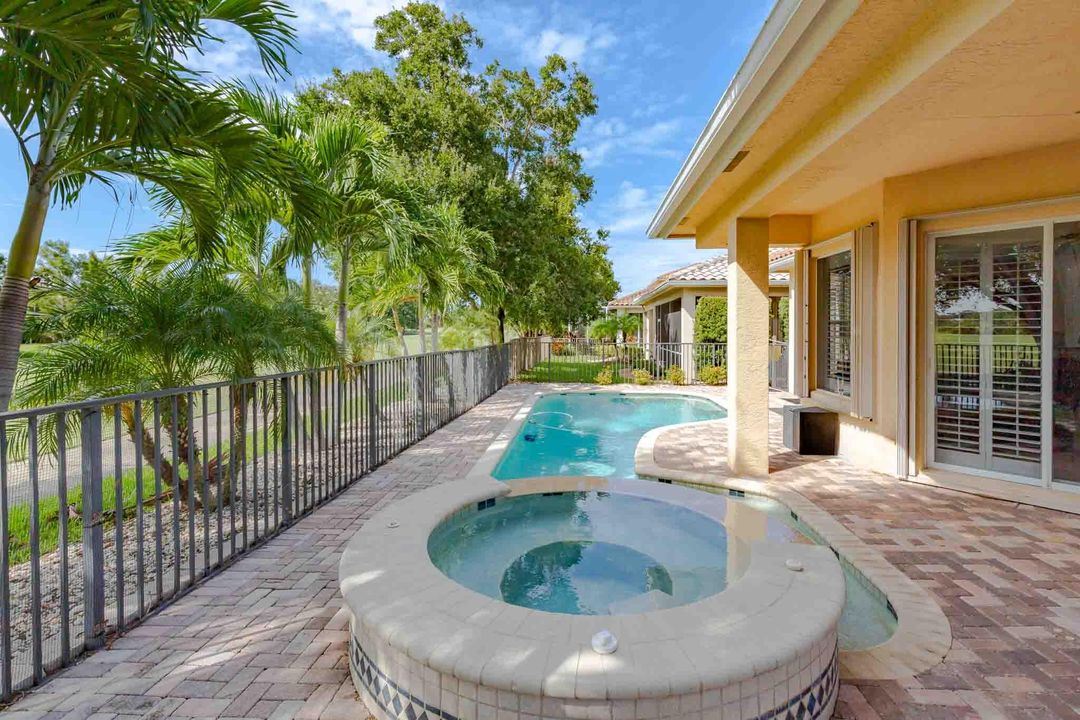 На продажу: $669,000 (3 спален, 2 ванн, 2216 Квадратных фут)