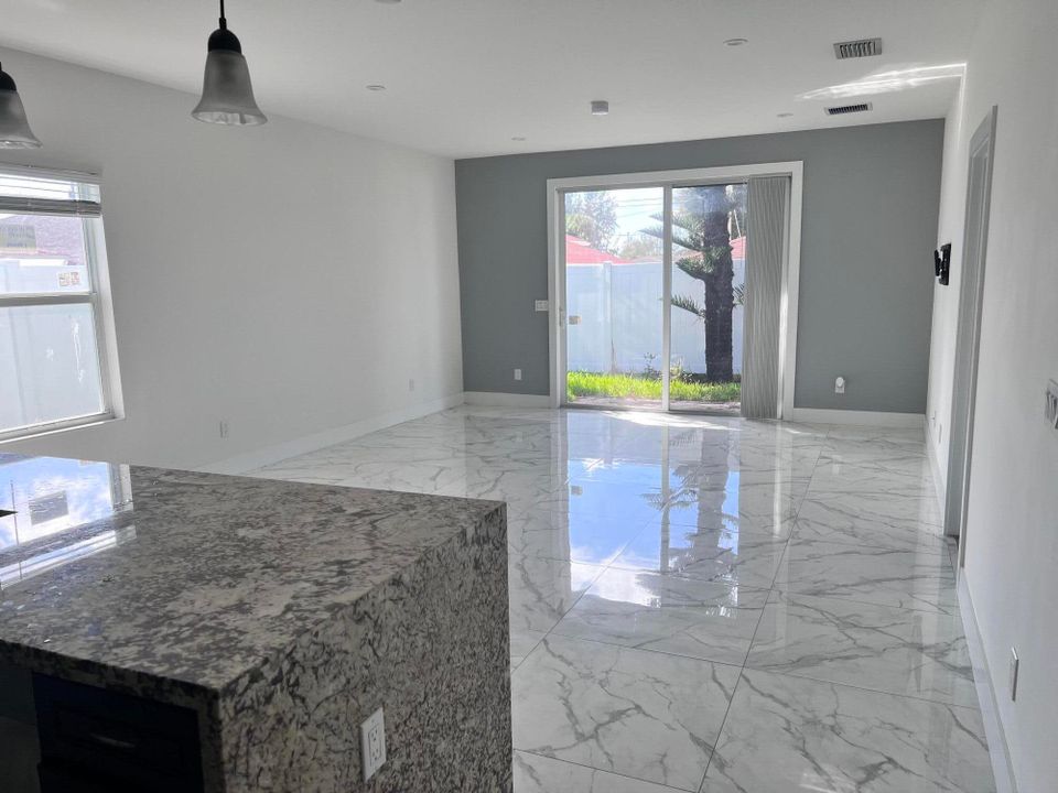 На продажу: $505,000 (3 спален, 2 ванн, 1422 Квадратных фут)