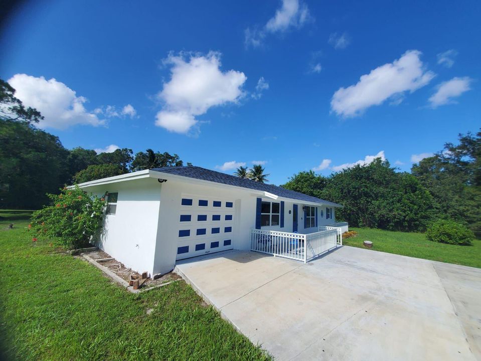 For Sale: $875,900 (4 beds, 2 baths, 1930 Square Feet)