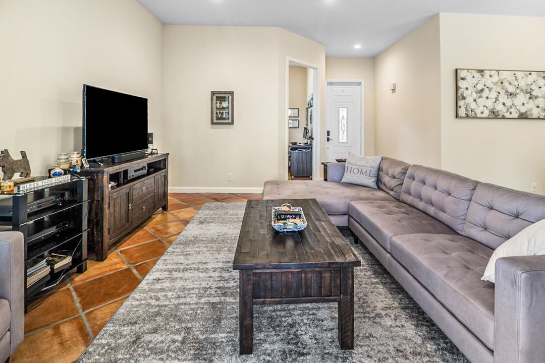 For Sale: $589,000 (3 beds, 2 baths, 1504 Square Feet)